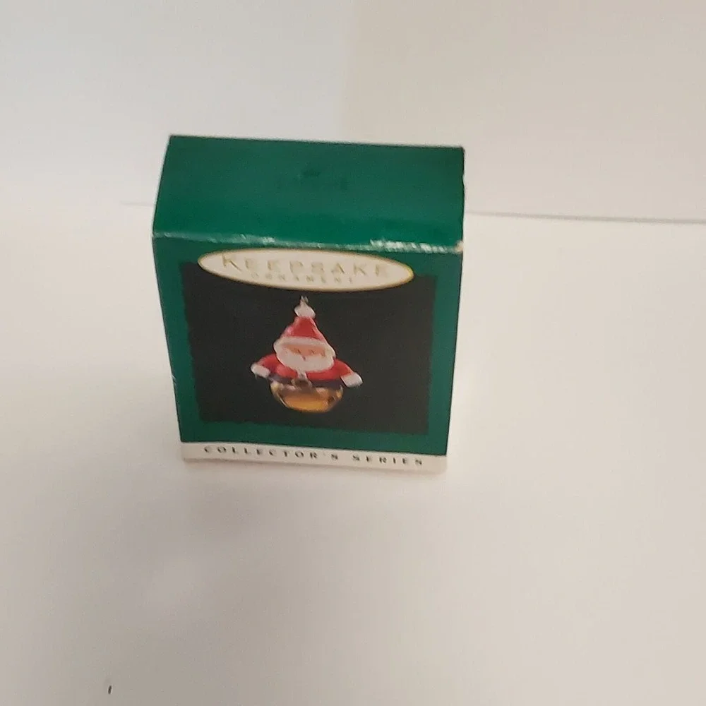 Hallmark Keepsake Ornament Santa Claus Jingle Bell Collector's‎ Series Christmas